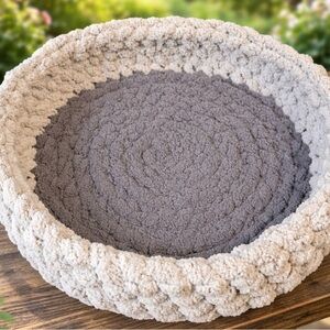 Cozy Gray and Cream Knitted pet bedding cats or dogs